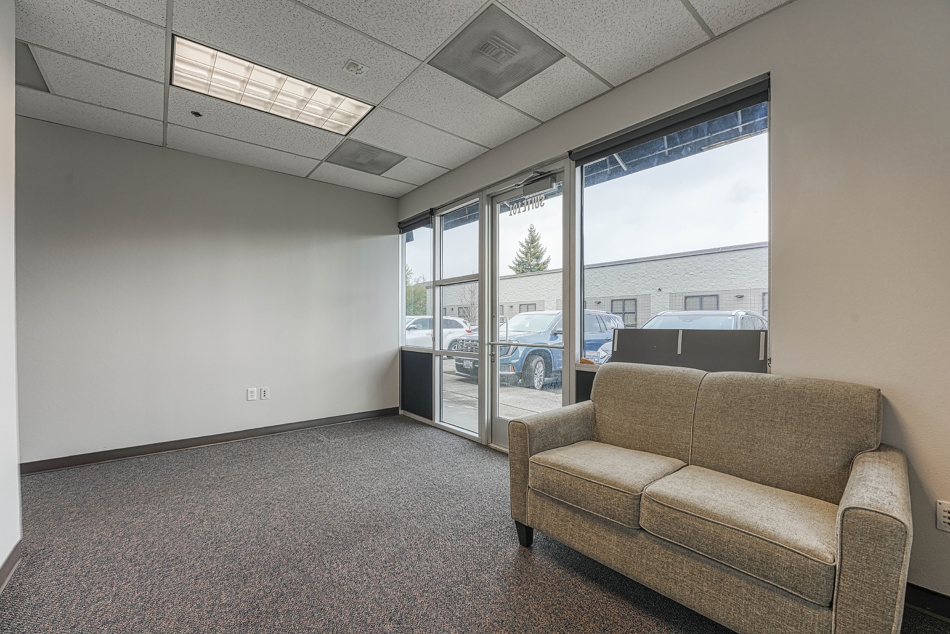 4201 NE 66th Ave, Vancouver, WA à louer Hall d’entrée– Image 1 sur 8