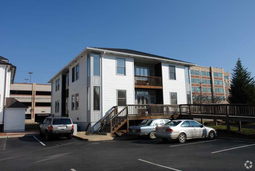 107 Loudoun St SE, Leesburg, VA à louer - Photo de l’immeuble – Image 2 sur 3