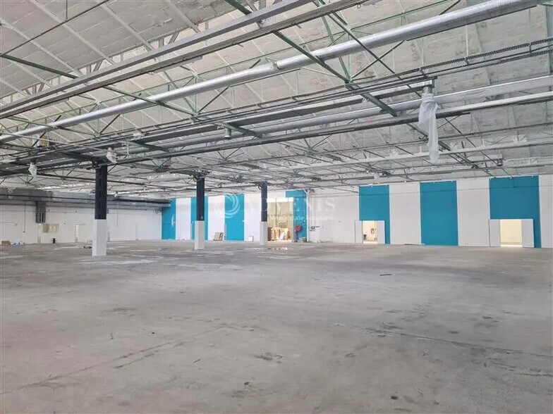 Local d'activités dans Grâces à vendre - Photo de l’immeuble – Image 2 sur 12