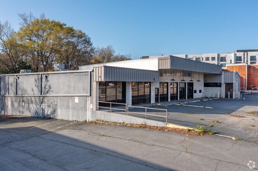 1747 Cheshire Bridge Rd NE, Atlanta, GA à louer - Photo de l’immeuble – Image 2 sur 6