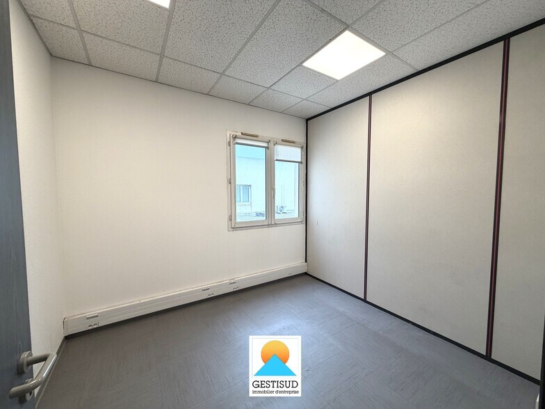Bureau dans Aubagne à vendre - Photo de l’immeuble – Image 3 sur 5