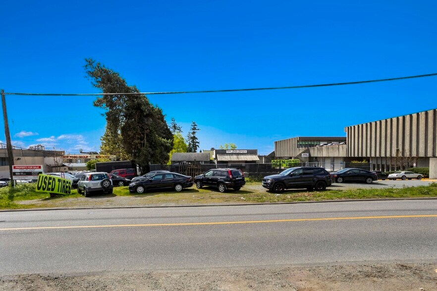 7409 Conway Av, Burnaby, BC à vendre - Photo de l’immeuble – Image 3 sur 12