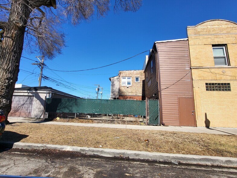 3700 N Kedzie Ave, Chicago, IL à louer - Photo de l’immeuble – Image 2 sur 2