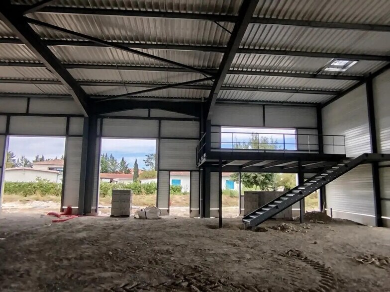 Local d'activités dans Portet-sur-Garonne à vendre - Photo de l’immeuble – Image 3 sur 4