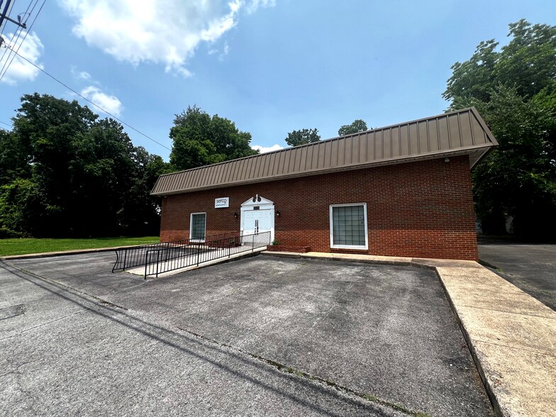 633 E Vine St, Murfreesboro, TN à vendre - Photo de l’immeuble – Image 1 sur 6