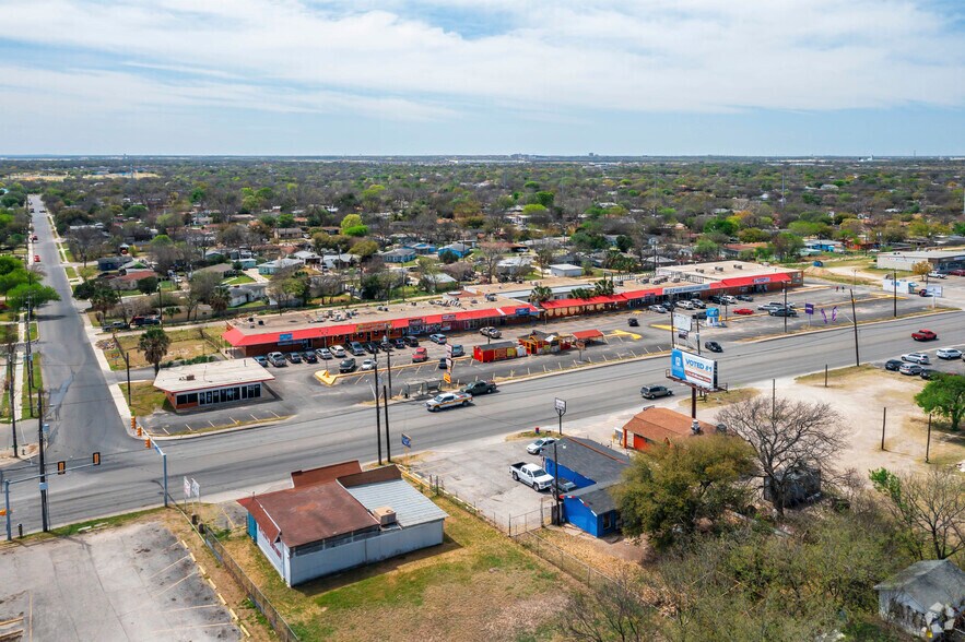 3646-3678 Culebra Rd, San Antonio, TX à louer - Photo de l’immeuble – Image 2 sur 7