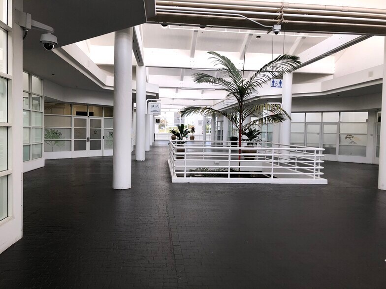 560 Nimitz Hwy, Honolulu, HI à louer - Photo intérieure – Image 3 sur 12
