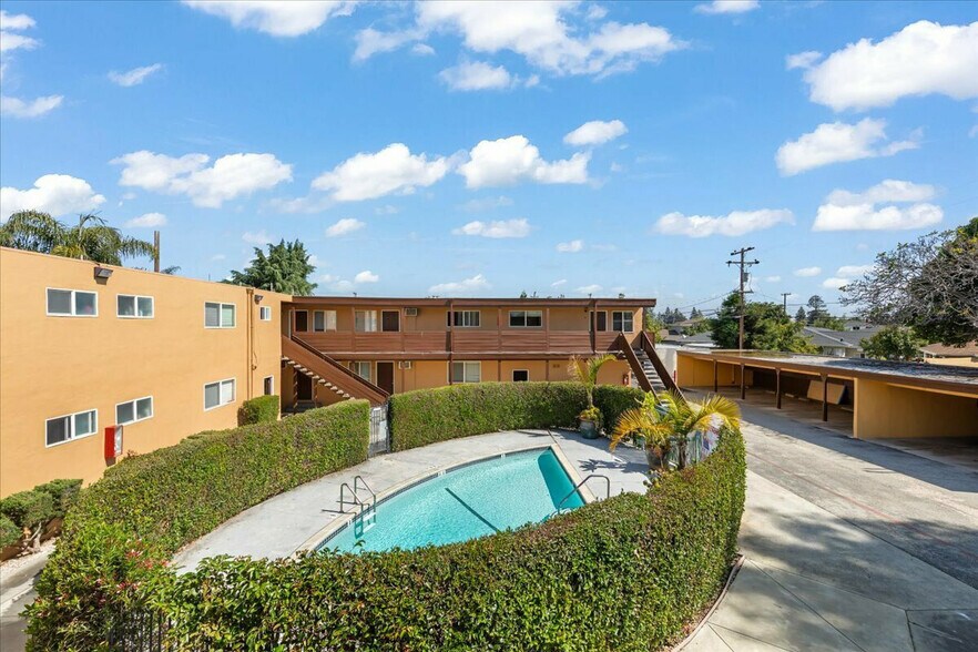 925 Pomeroy Ave, Santa Clara, CA à vendre - Photo de l’immeuble – Image 3 sur 14