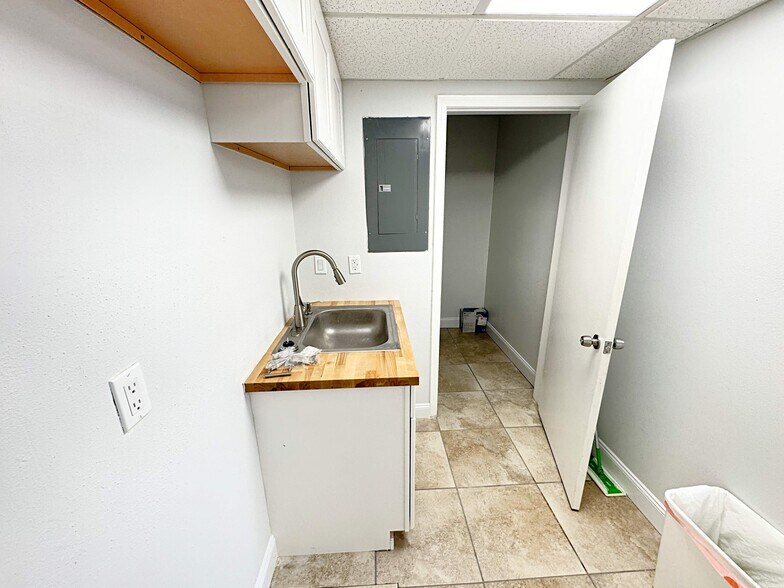 4063 N Goldenrod Rd, Winter Park, FL à louer - Photo de l’immeuble – Image 3 sur 7