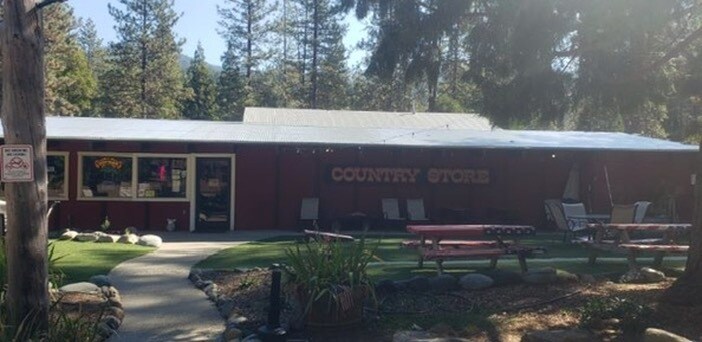 260 S Derick Flat Rd, Trinity Center, CA à vendre - Photo principale – Image 2 sur 25