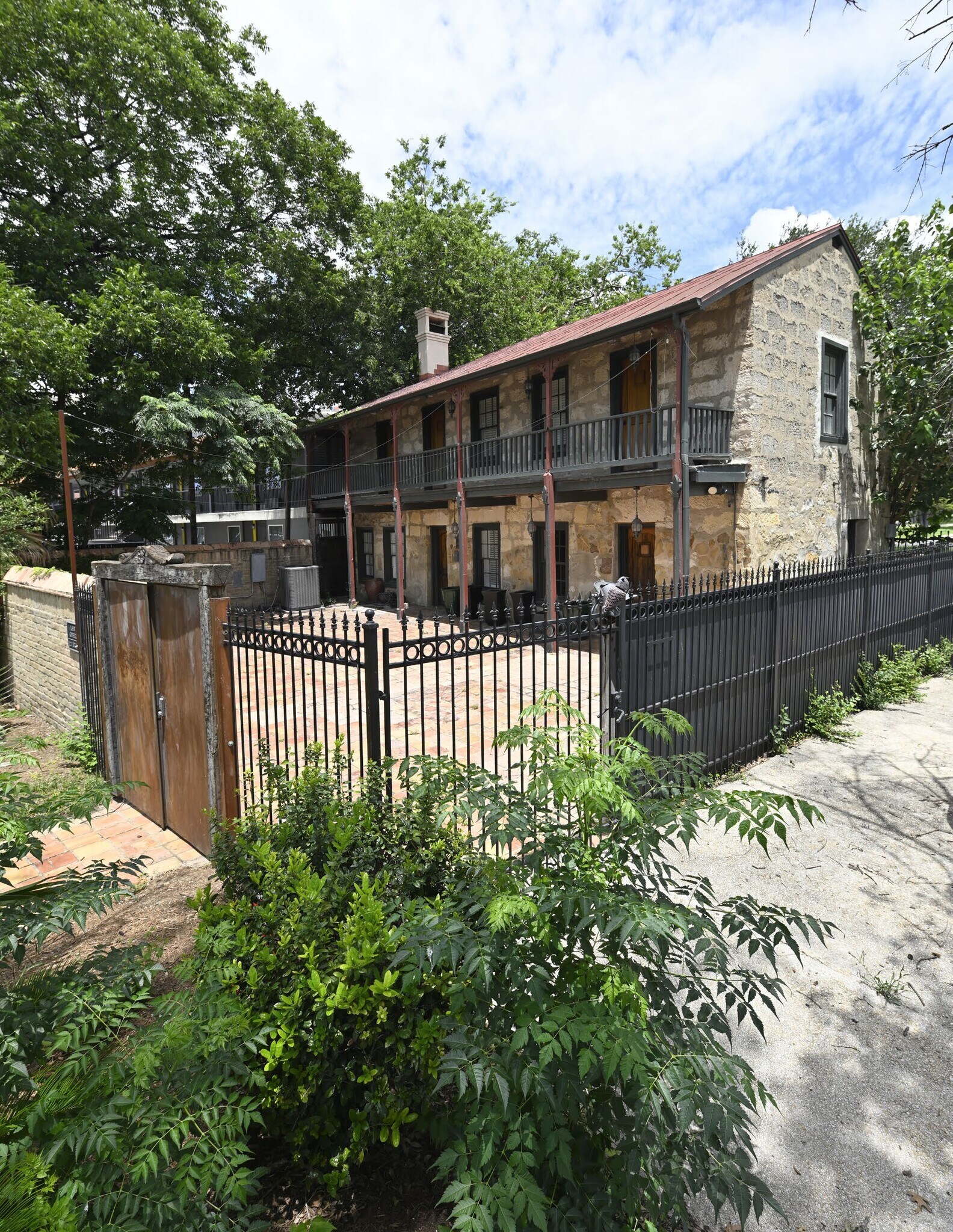 121 Starr St, San Antonio, TX à louer Photo de l’immeuble– Image 1 sur 15
