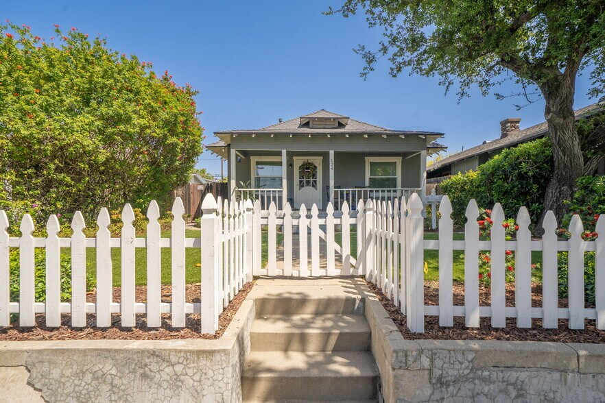 124 N Vista Bonita Ave, Glendora, CA à vendre - Photo de l’immeuble – Image 3 sur 29