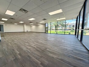 1114 W Harris Rd, Arlington, TX à louer Photo intérieure– Image 1 sur 2