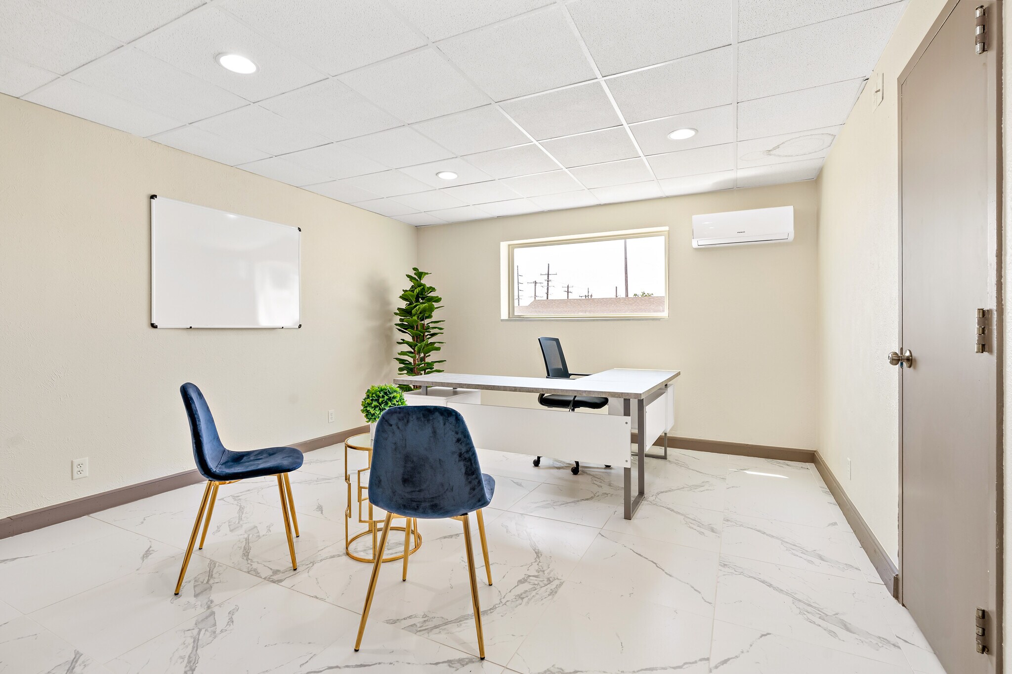 200 N San Jacinto St, Whitney, TX à louer Photo intérieure– Image 1 sur 22