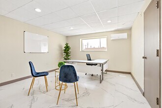 200 N San Jacinto St, Whitney, TX à louer Photo intérieure– Image 1 sur 22