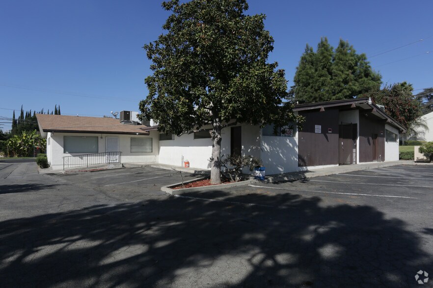 180 W Willow St, Pomona, CA à louer - Photo de l’immeuble – Image 3 sur 11
