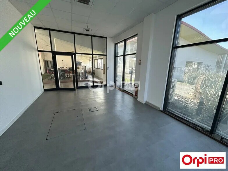 Local commercial dans Valence à louer - Photo de l’immeuble – Image 3 sur 6