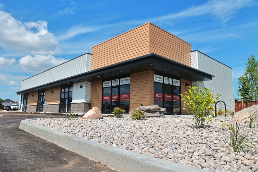 498 41 St S, Lethbridge, AB à louer - Photo de l’immeuble – Image 3 sur 3