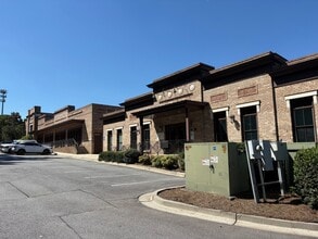 8649 Ellard Dr, Alpharetta, GA à louer Photo de l’immeuble– Image 1 sur 1