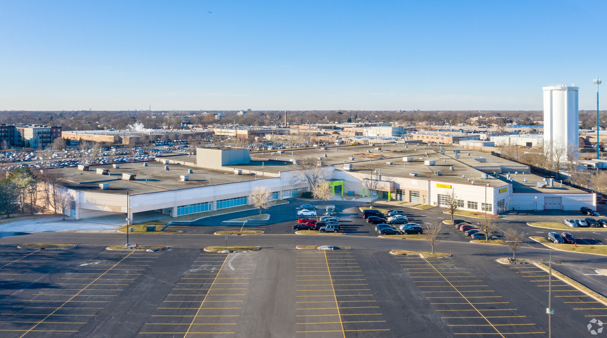7080 N Mccormick Blvd, Lincolnwood, IL à louer Photo de l’immeuble– Image 1 sur 29