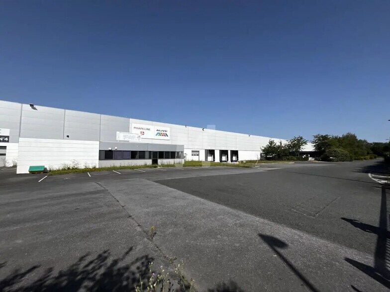 Industriel/Logistique dans Moissy-Cramayel à louer - Photo de l’immeuble – Image 2 sur 12
