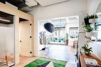 3455 Ringsby Ct, Denver, CO à louer Photo intérieure– Image 2 sur 4