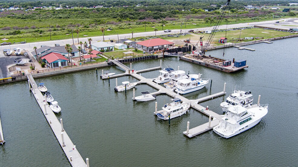 322 Huff St, Aransas Pass, TX à vendre - Photo de l’immeuble – Image 2 sur 10