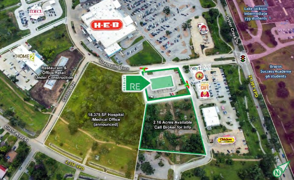 220 Grapevine Turn St, Lake Jackson, TX à vendre - Photo de l’immeuble – Image 2 sur 15