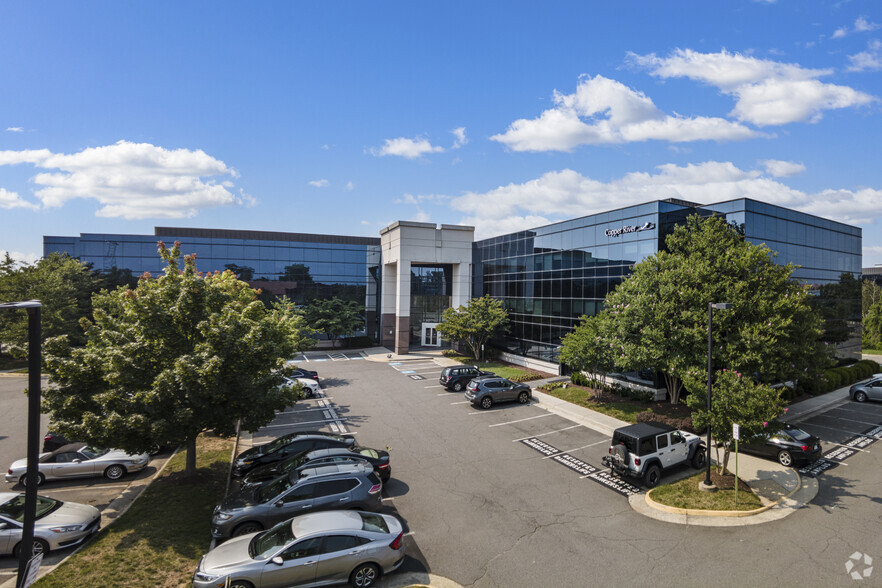 4501 Singer Ct, Chantilly, VA à louer - Photo principale – Image 1 sur 3