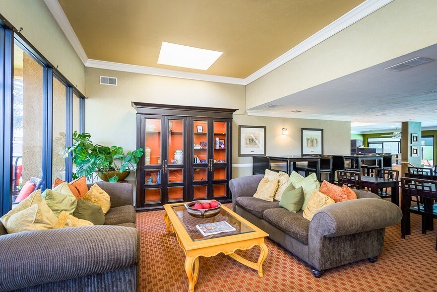 9135 Hearst Dr, San Simeon, CA à vendre - Photo intérieure – Image 3 sur 14