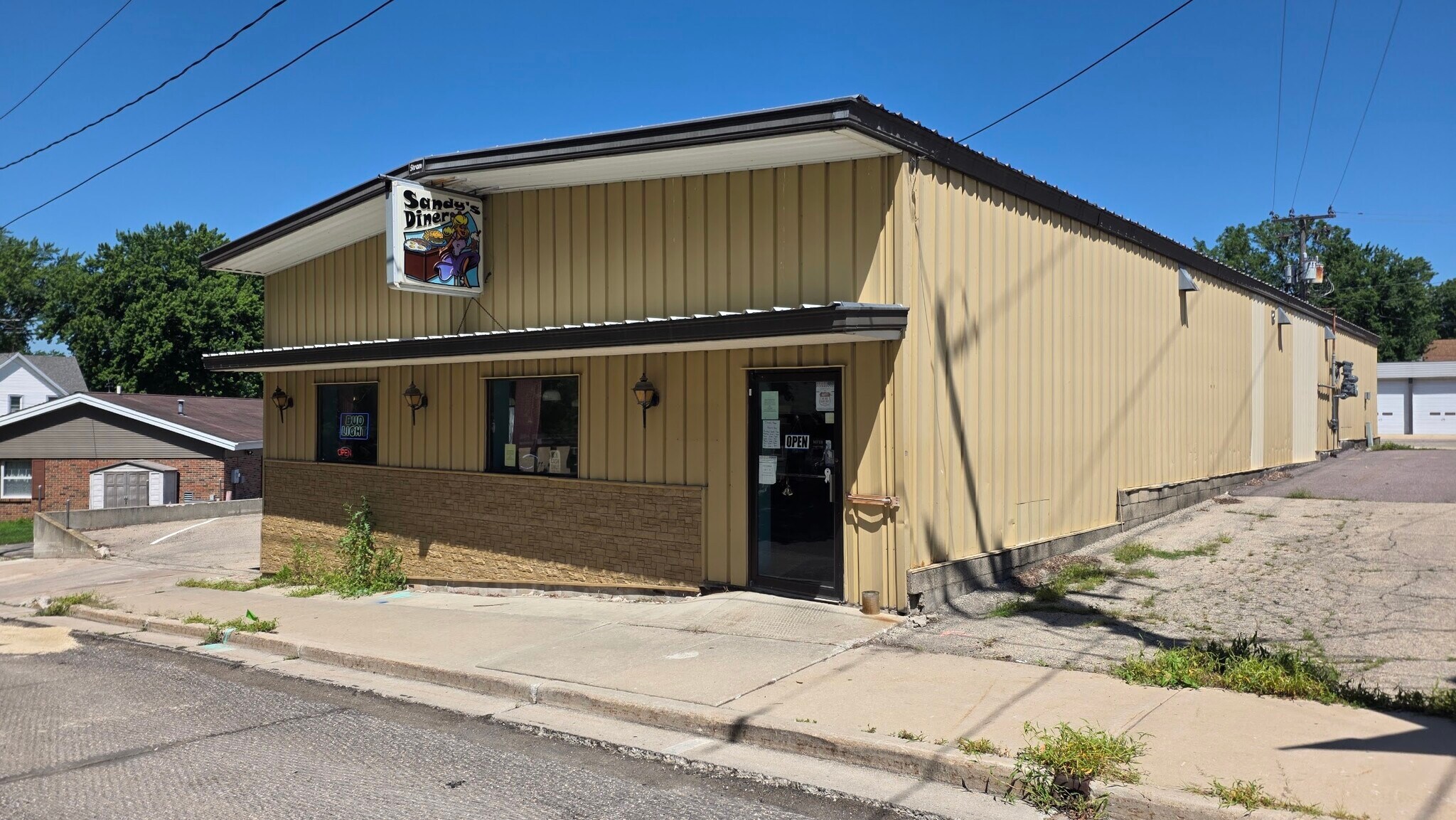 51 W Water St, Markesan, WI à vendre Photo principale– Image 1 sur 31