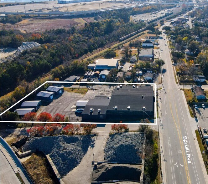2532 Spruill Ave, North Charleston, SC à louer - Photo de l’immeuble – Image 1 sur 11