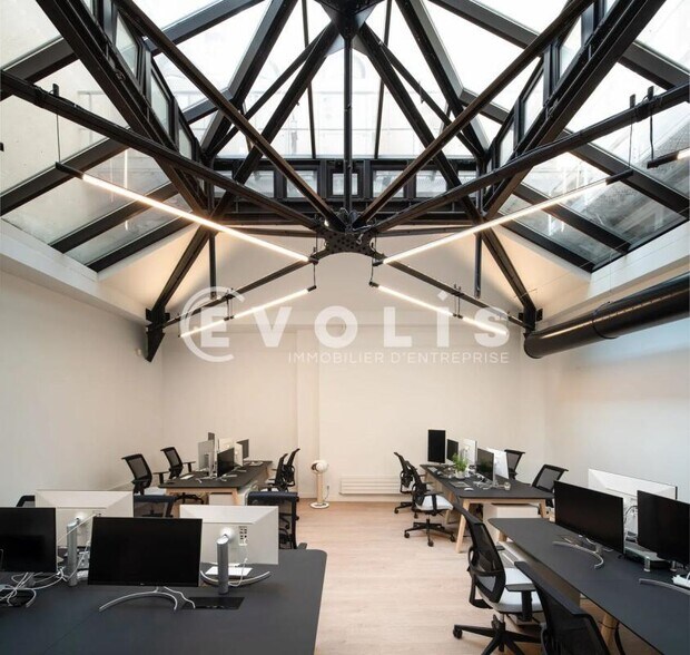 Bureau dans Paris à louer - Photo de l’immeuble – Image 2 sur 14