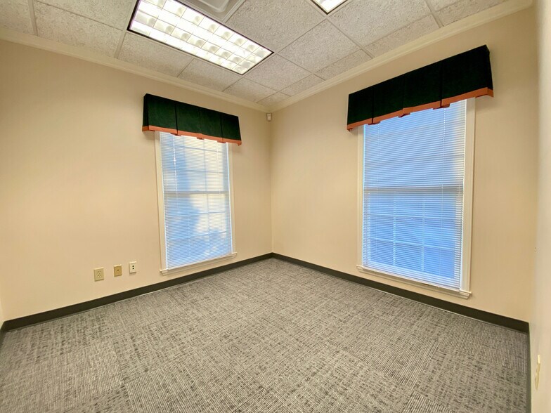 1107 Statesville Blvd, Salisbury, NC à louer - Photo de l’immeuble – Image 3 sur 39