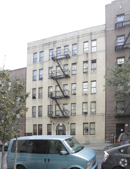 1092 Anderson Ave, Bronx, NY à vendre - Photo de l’immeuble – Image 2 sur 3