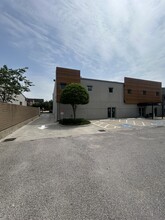 2424 W Holcombe Blvd, Houston, TX à louer Photo intérieure– Image 1 sur 13