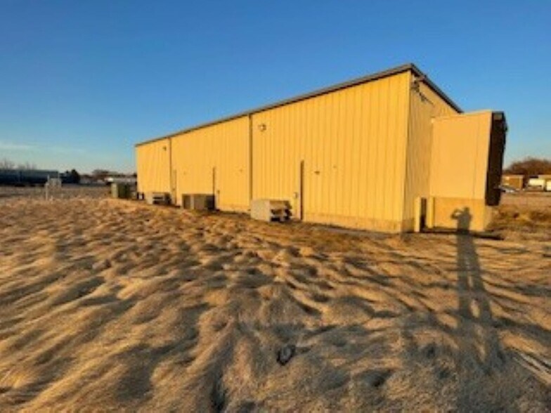 1604 Schwan Dr, Mendota, IL à vendre - Photo de l’immeuble – Image 3 sur 11