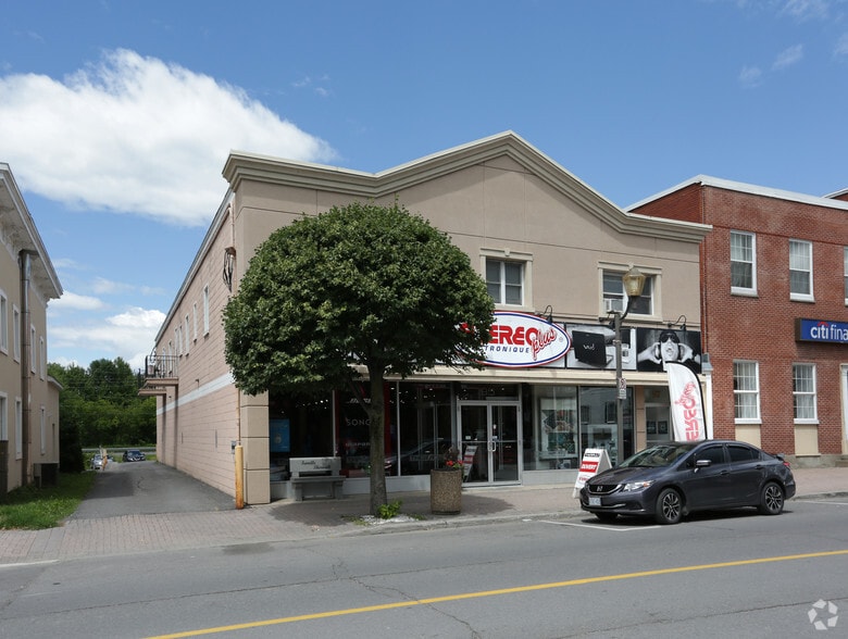 95 Main St E, Hawkesbury, ON à louer - Photo principale – Image 1 sur 3