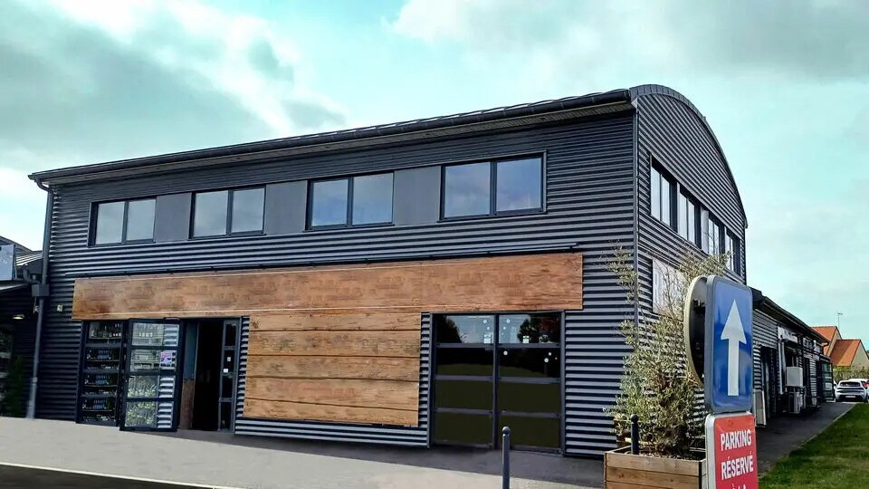 Bureau dans Biéville-Beuville à louer - Photo de l’immeuble – Image 1 sur 8