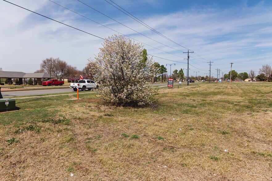 Hundred Oaks (Lots 1A 1B 1C), Edmond, OK à vendre - Photo de l’immeuble – Image 3 sur 16