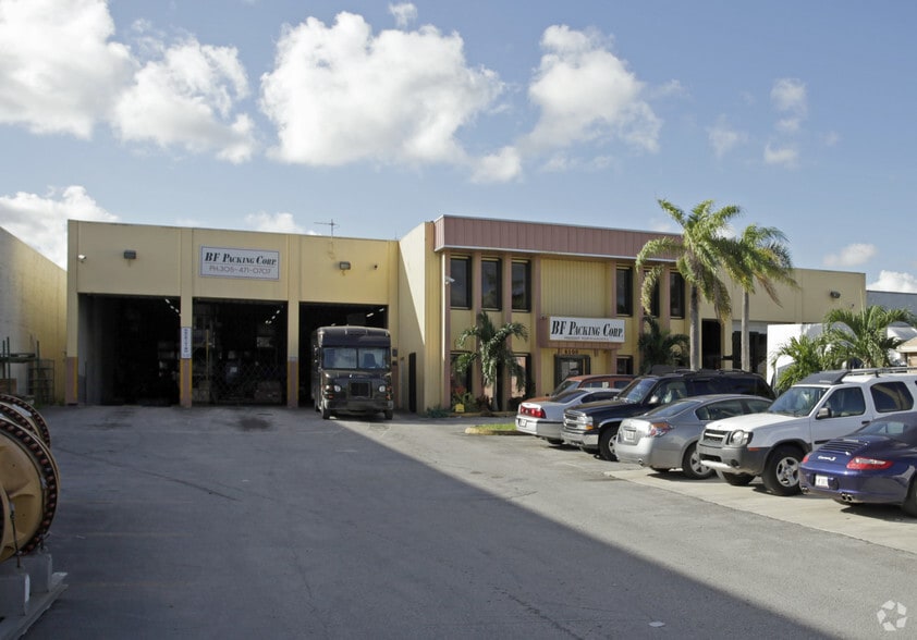 8300 NW 70th St, Miami, FL à vendre - Photo principale – Image 1 sur 17