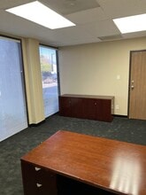 23152 Verdugo Dr, Laguna Hills, CA à louer Photo intérieure– Image 2 sur 2