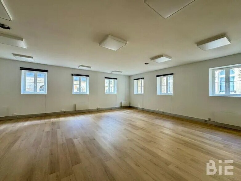 5-7 Rue Fenelon, Bordeaux à louer - Photo intérieure – Image 2 sur 8