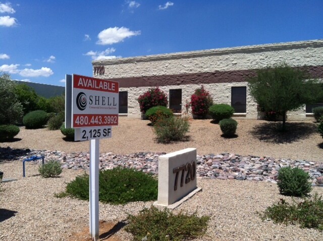 7720 E Redfield Rd, Scottsdale, AZ à louer - Photo de l’immeuble – Image 2 sur 2