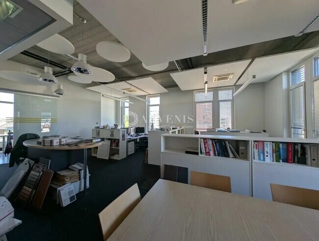 Plus de détails pour Bureau à louer