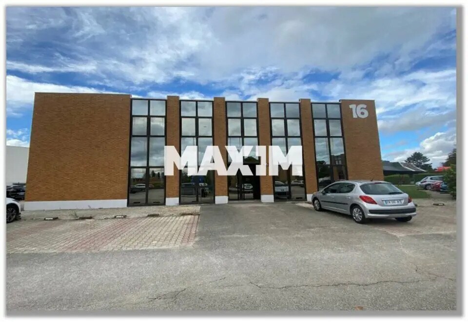 16 E Rue Du Cap Vert, Quetigny à louer Photo de l’immeuble– Image 1 sur 10