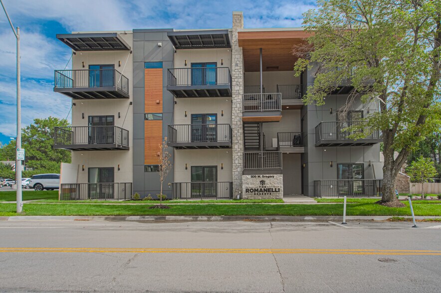 200 W Gregory Blvd, Kansas City, MO à vendre - Photo de l’immeuble – Image 2 sur 23