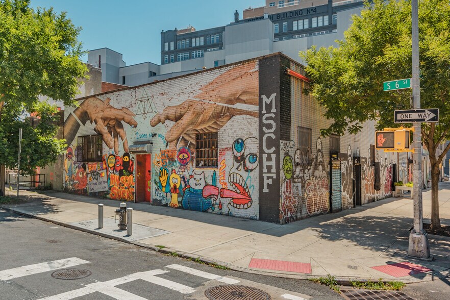 58 S 6th St, Brooklyn, NY à louer - Photo de l’immeuble – Image 3 sur 3
