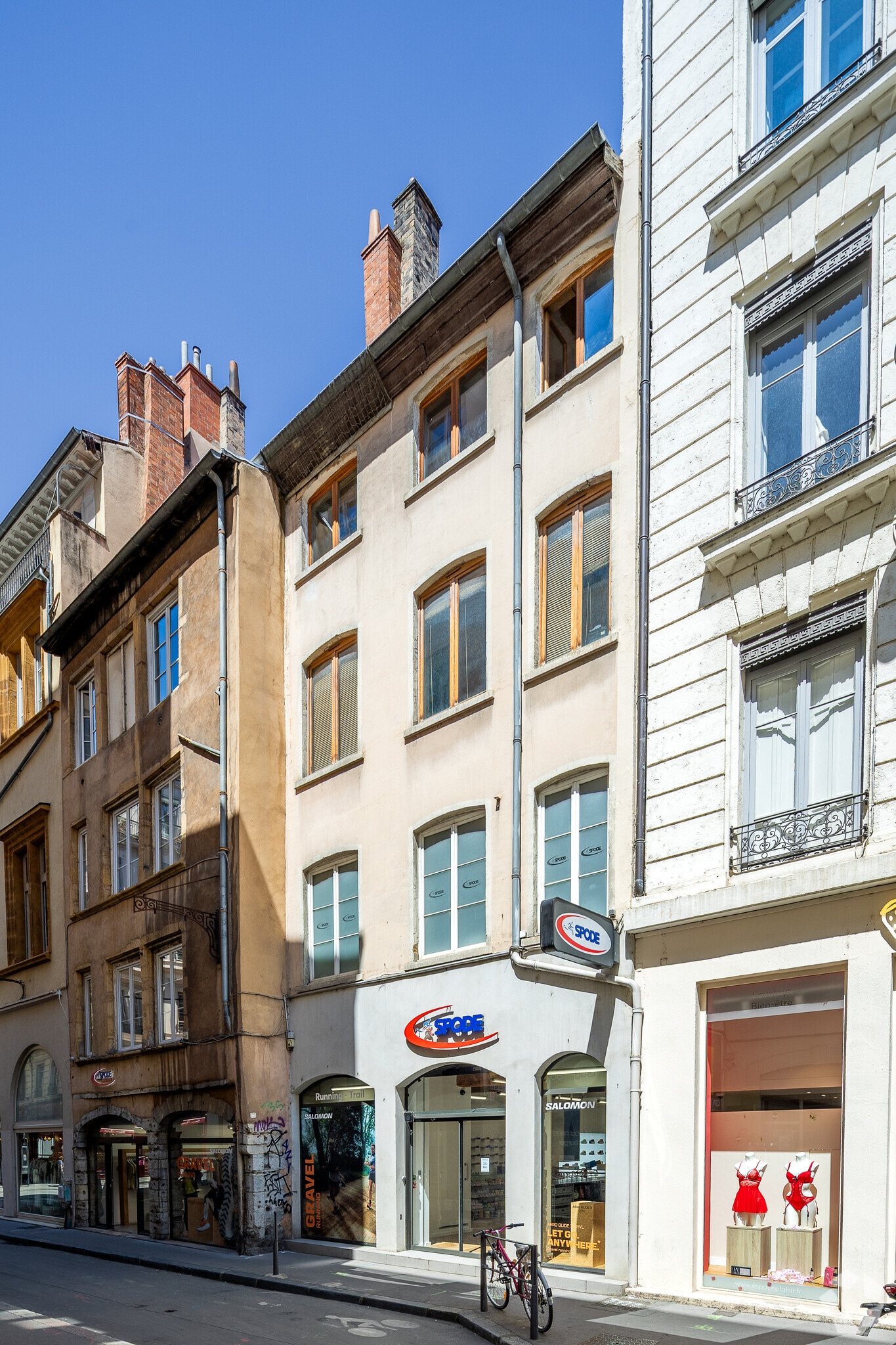 Local commercial dans Lyon à vendre Photo principale– Image 1 sur 2