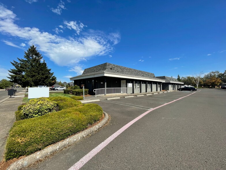 1320-1326 Meridian Dr, Woodburn, OR à louer - Photo de l’immeuble – Image 2 sur 21